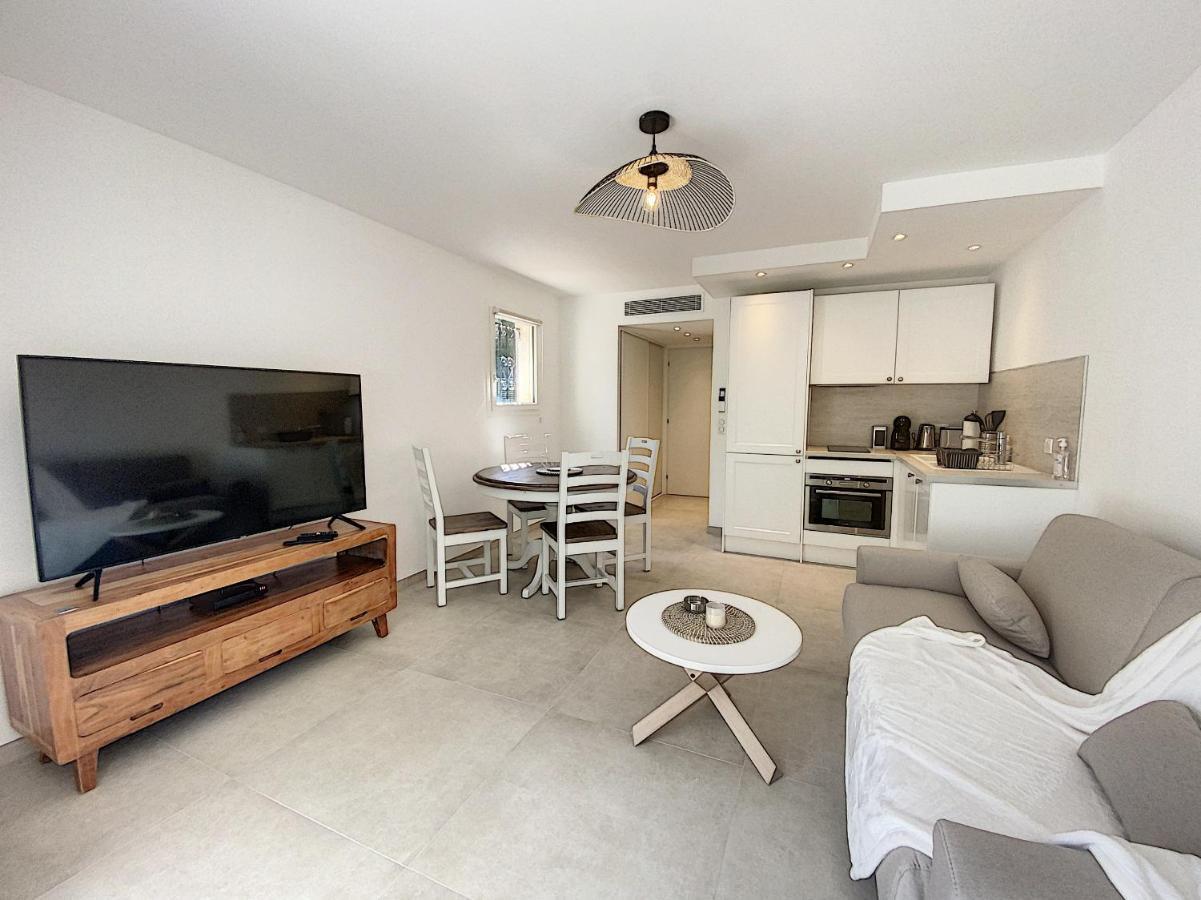 Superbe Appartement Au Coeur Du Cap D'Антиб Екстериор снимка