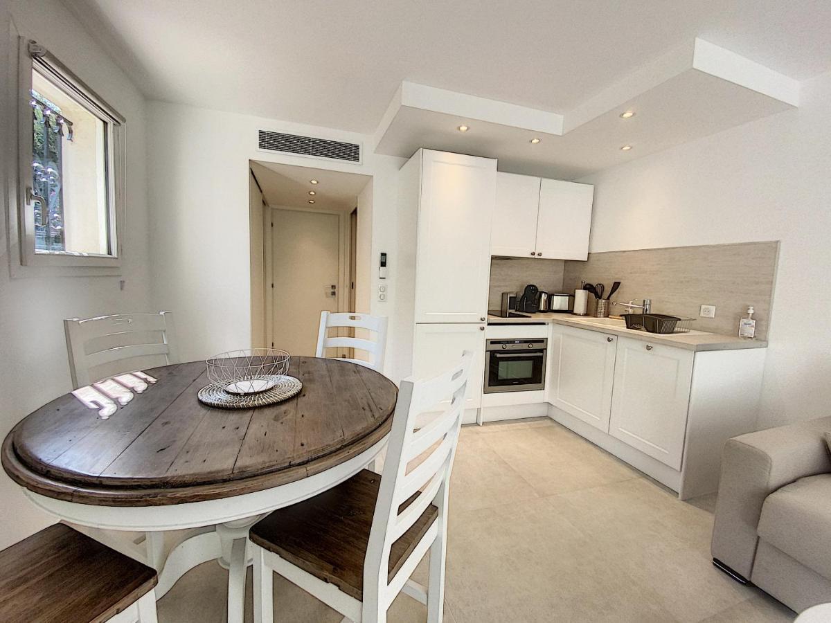 Superbe Appartement Au Coeur Du Cap D'Антиб Екстериор снимка